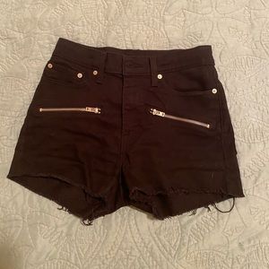 Levi’s Zippered Raw Hem Jean Short
